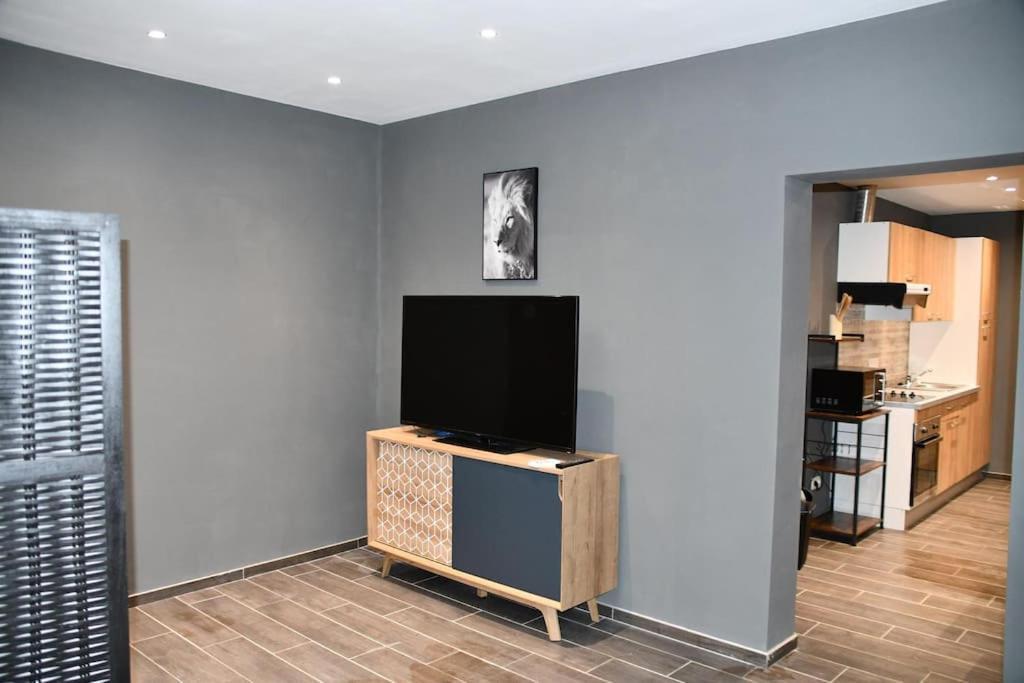 Logement In Wood Brugelette Exterior foto