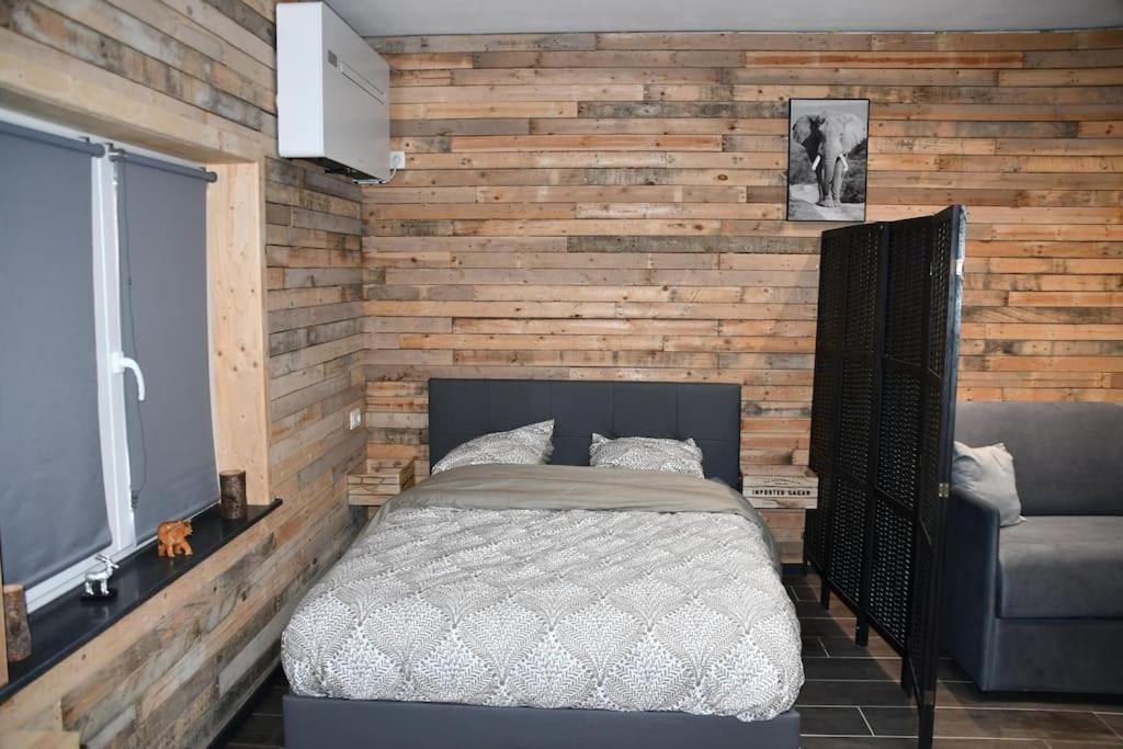 Logement In Wood Brugelette Exterior foto